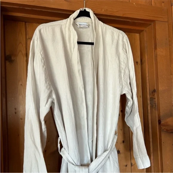NEW Parachute Linen Bathrobe Large Bone - Picture 2 of 4